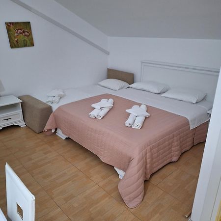 Apartmani P&M ティヴァト エクステリア 写真