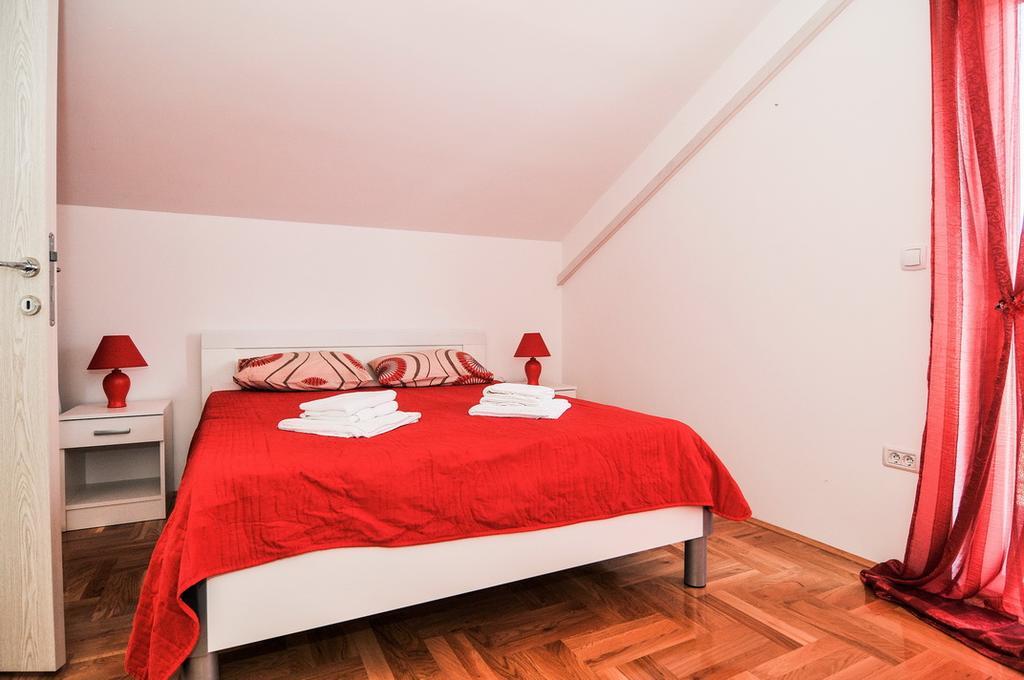 Apartmani P&M ティヴァト エクステリア 写真